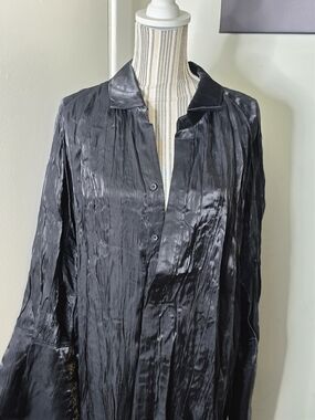 New LE Black Crinkled Satin Long Dress Or Duster
